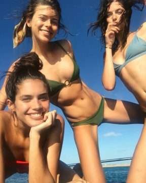 Sara Sampaio, Sadie Newman et Georgia Fowler en bikini aux Bahamas