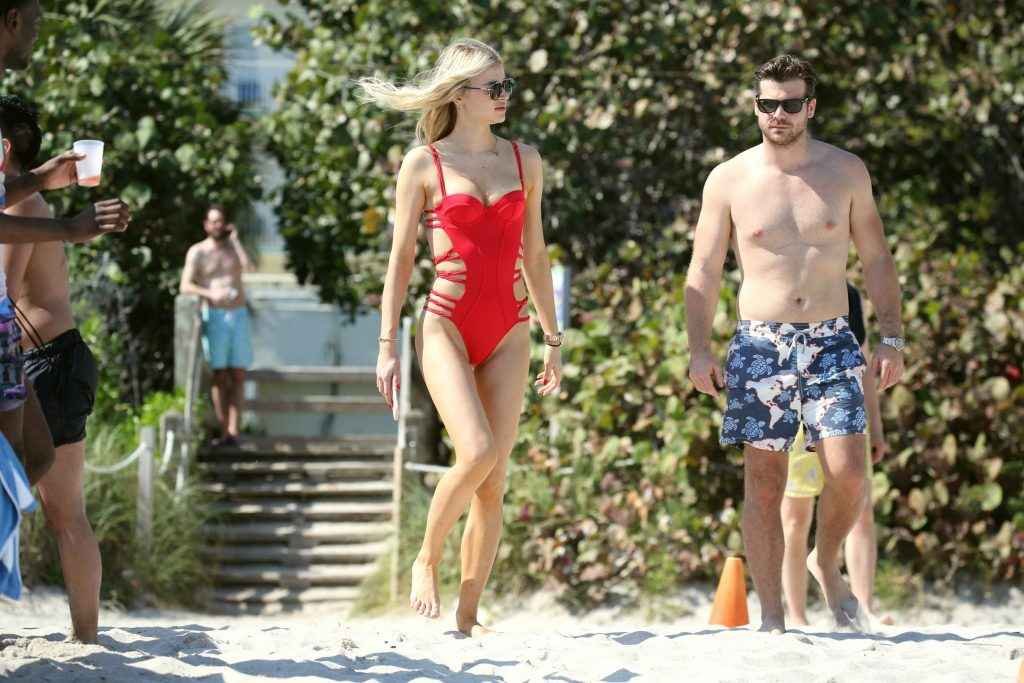 Sofija Milosevic en maillot de bain à Miami