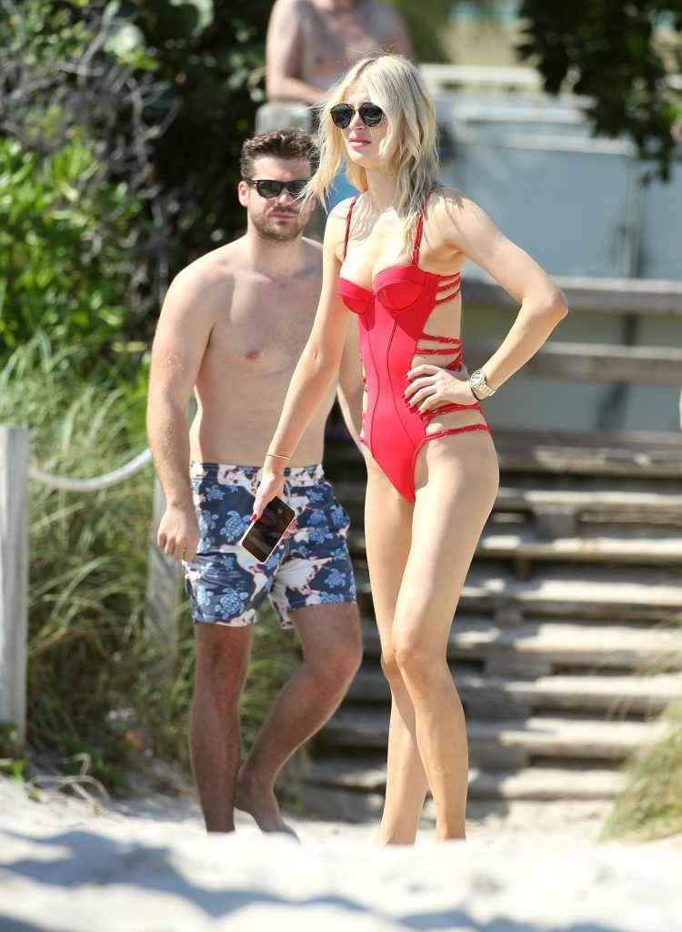 Sofija Milosevic en maillot de bain à Miami