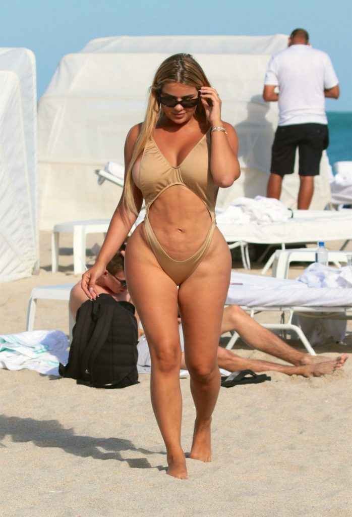 Anastasia Kvitko en bikini à Miami