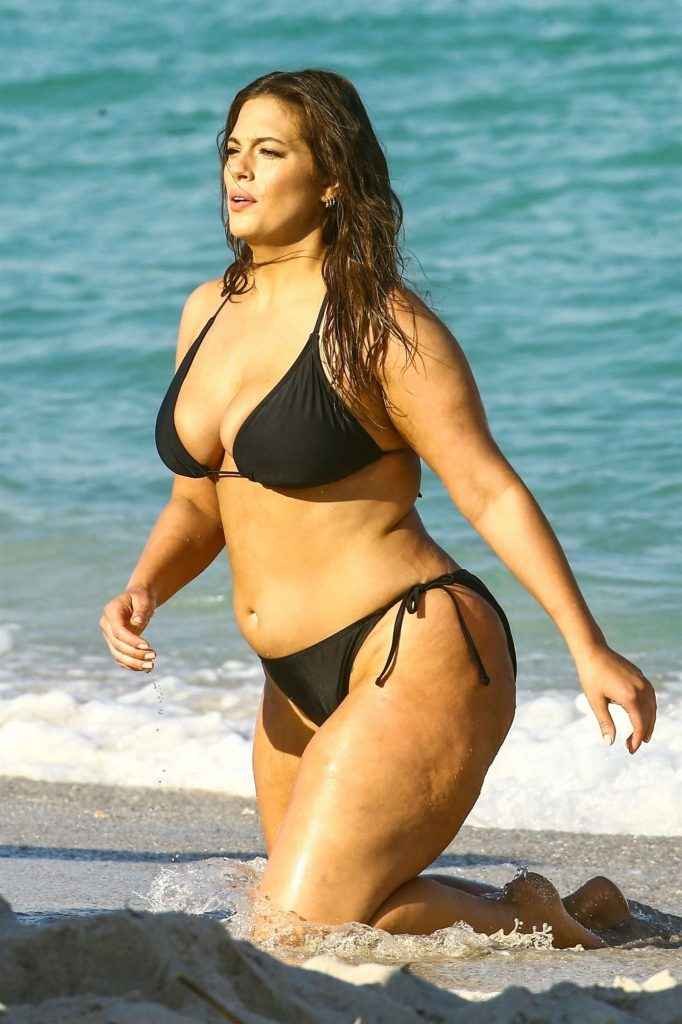 Ashley Graham en bikini à Miami