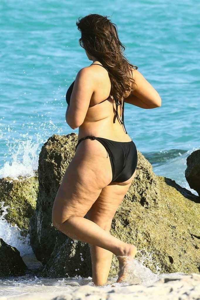 Ashley Graham en bikini à Miami