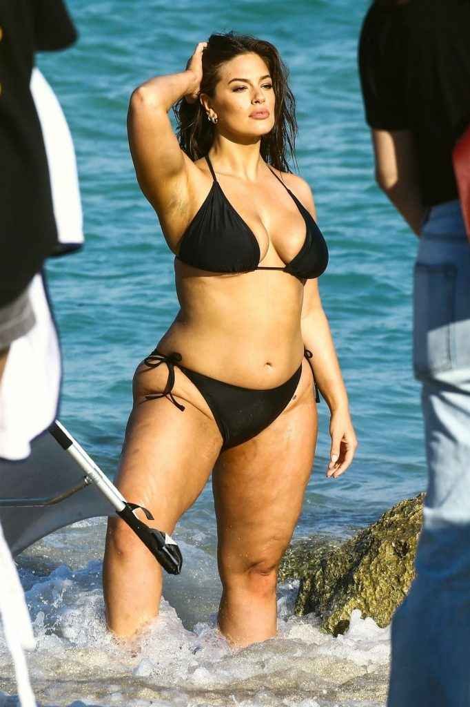 Ashley Graham en bikini à Miami