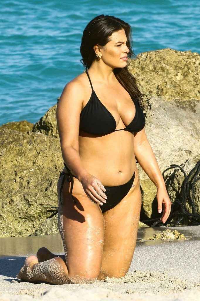 Ashley Graham en bikini à Miami