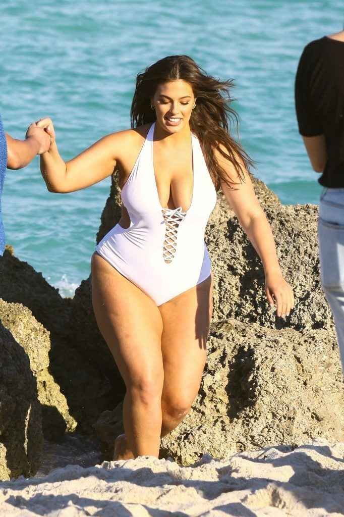 Ashley Graham en bikini à Miami