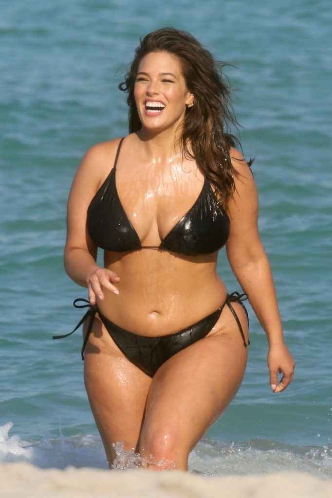 Ashley Graham en bikini à Miami