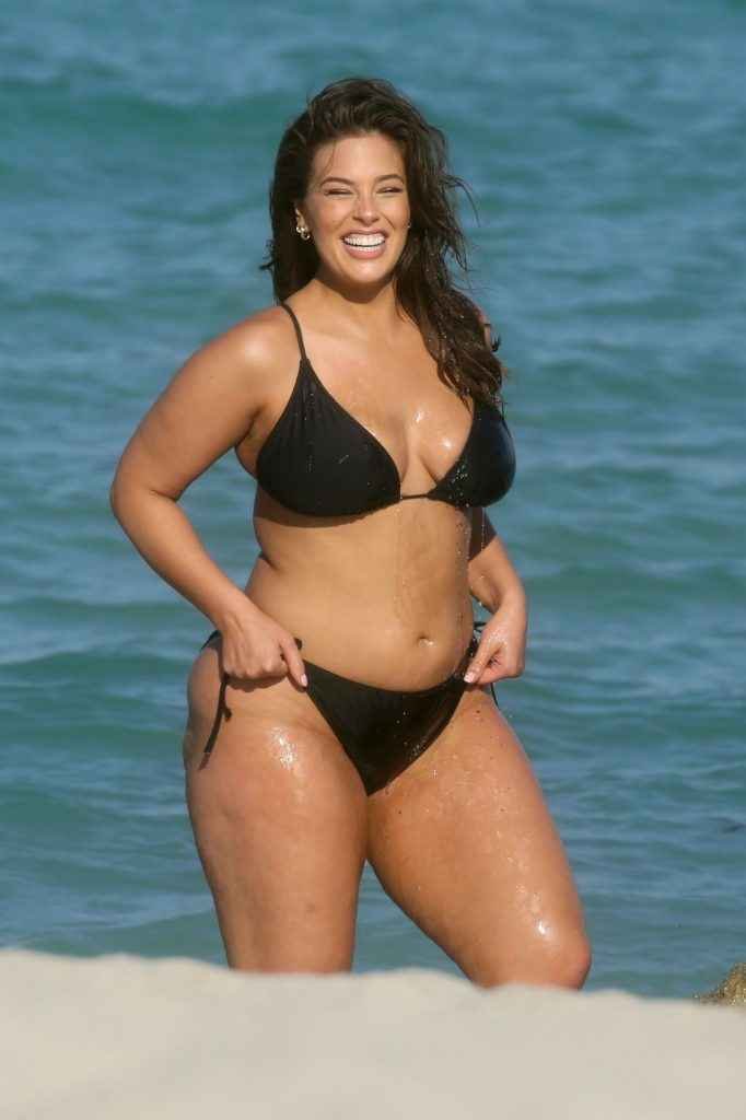 Ashley Graham en bikini à Miami