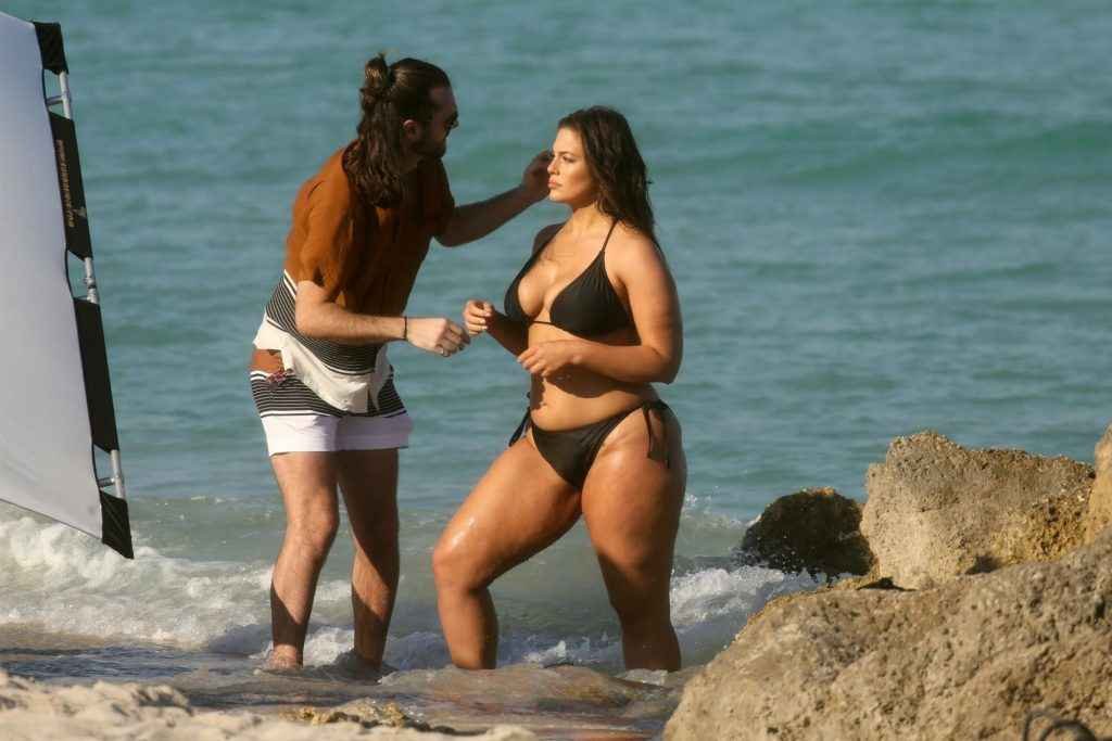 Ashley Graham en bikini à Miami