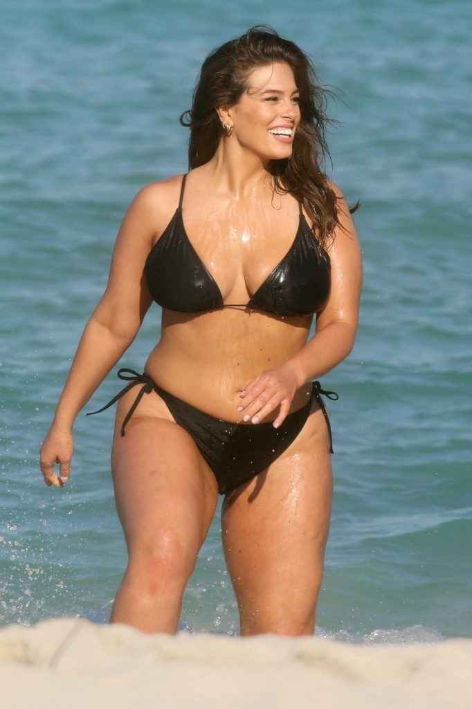 Ashley Graham en bikini à Miami