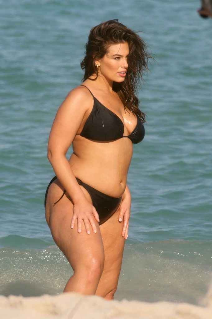 Ashley Graham en bikini à Miami