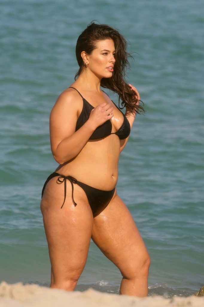 Ashley Graham en bikini à Miami