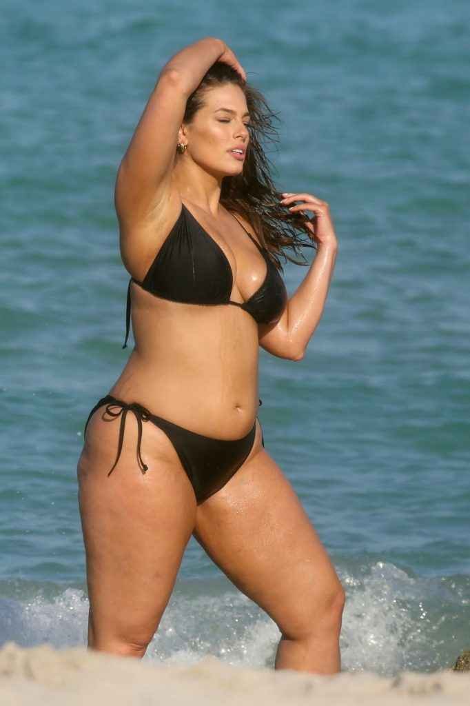 Ashley Graham en bikini à Miami