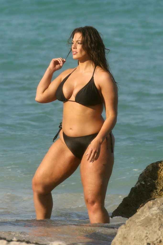 Ashley Graham en bikini à Miami