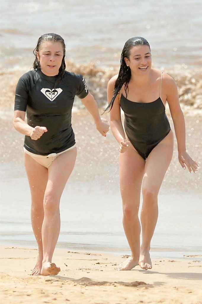 Lea Michelle en maillot de bain à Hawaii