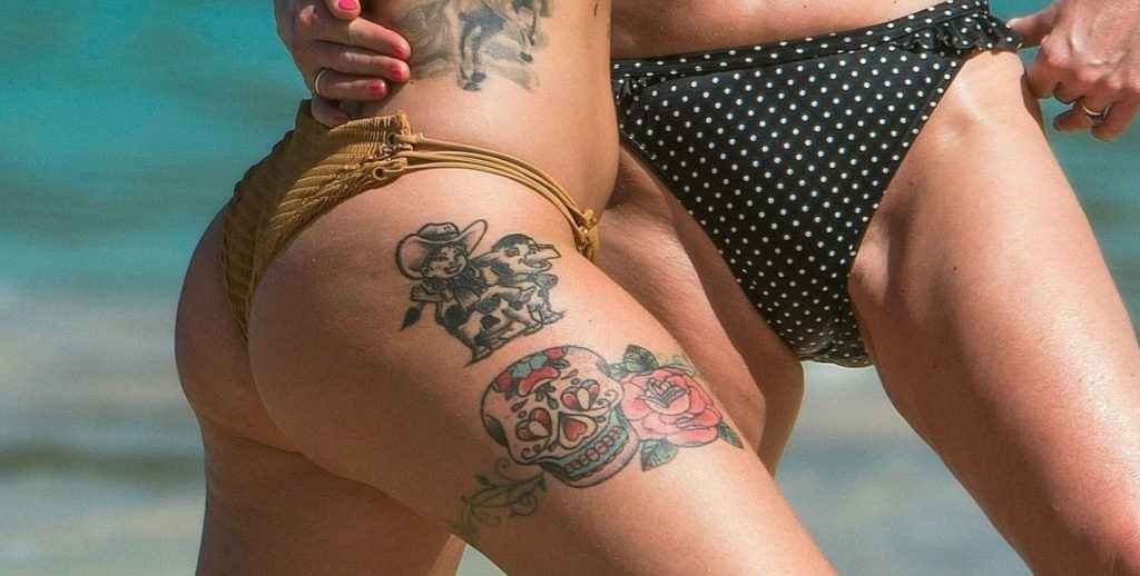 Olivia Buckland toujours en bikini à La Barbade