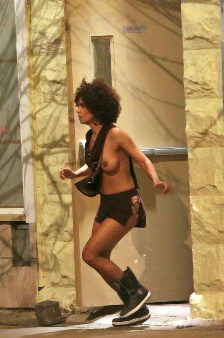 Oups, Halle Berry laisse apparaitre un sein nu