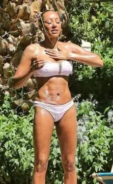 Melanie Brown en bikini à Palm Springs