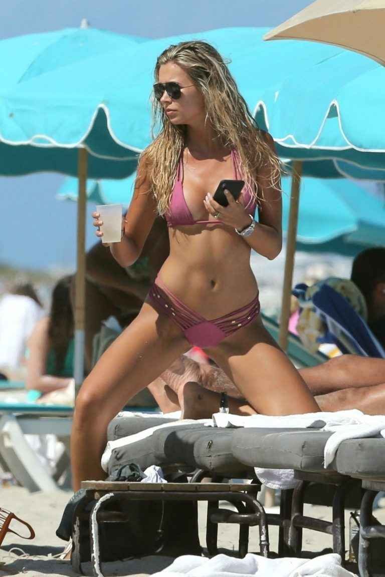 Sandra Kubicka en bikini à Miami