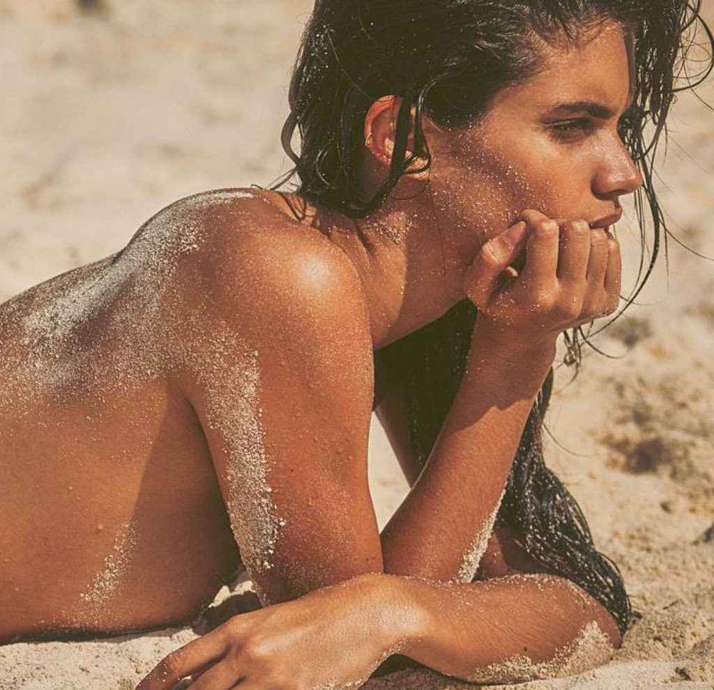 Sara Sampaio nue dans Le Figaro Madame