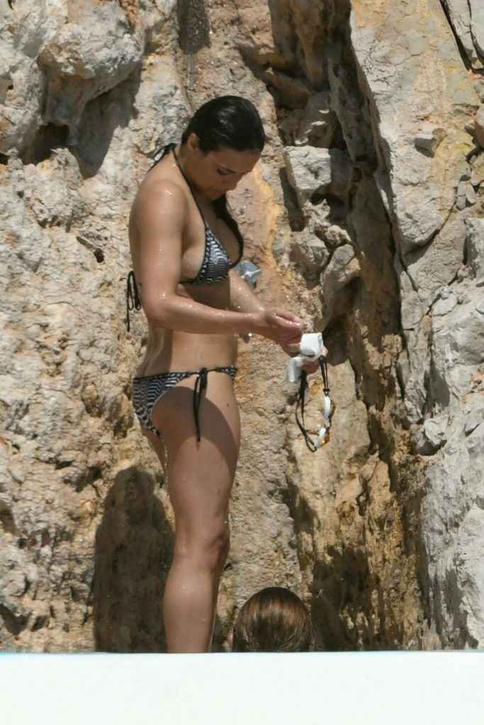 Michelle Rodriguez en bikini à Antibes