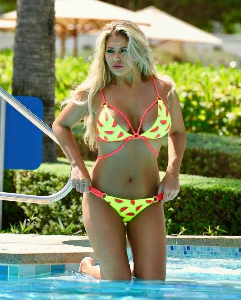 Bianca Gascoigne en bikini au Cap Vert