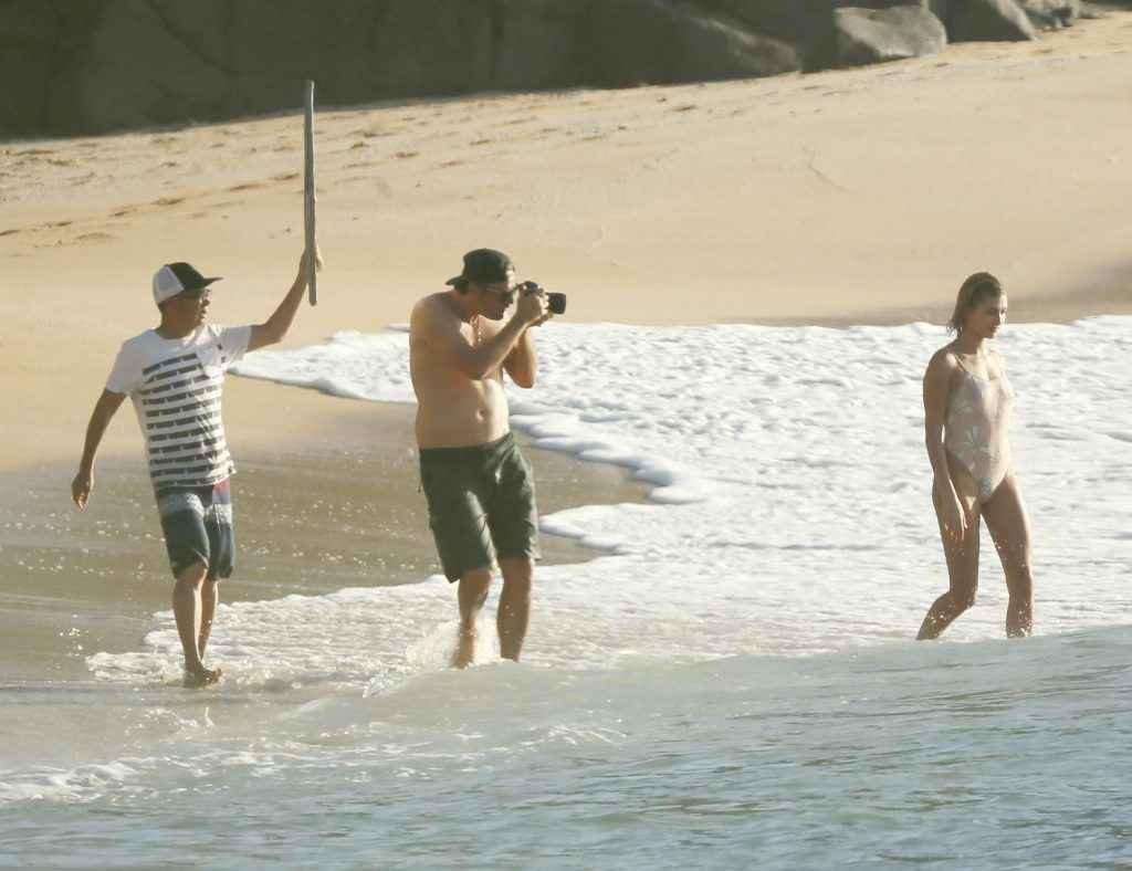 Hailey Baldwin en maillot de bain à Hawaii