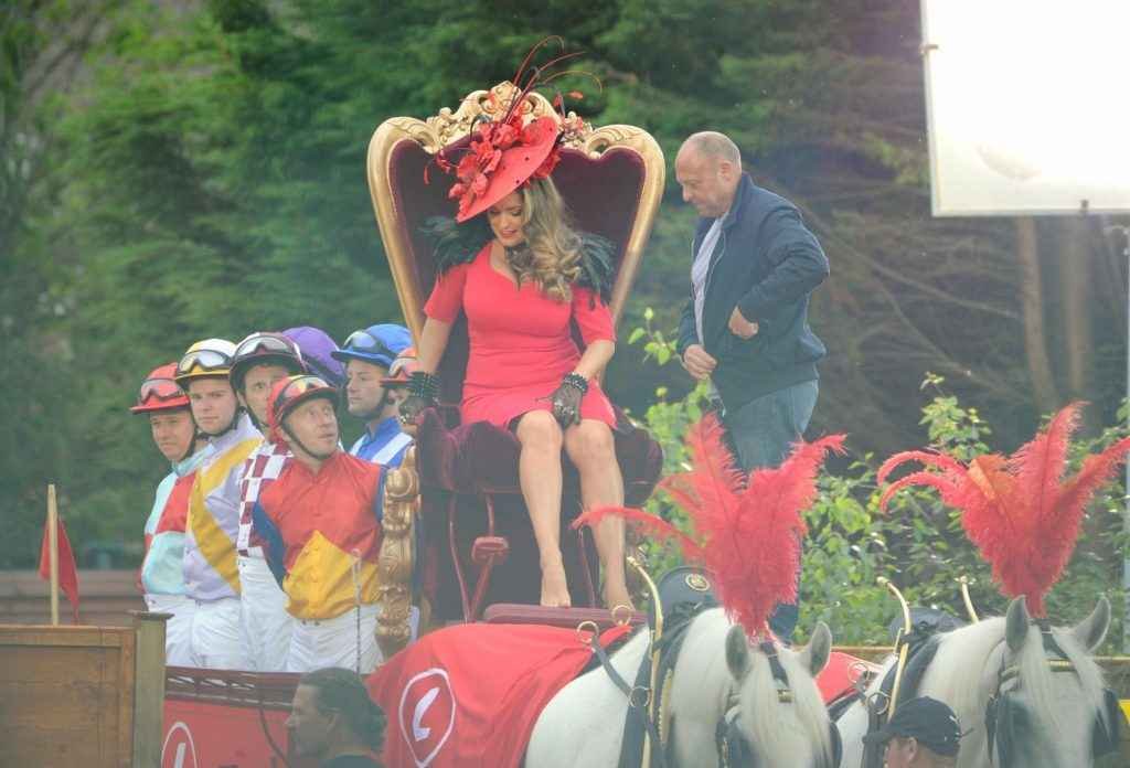 Sous la jupe de Kelly Brook à Liverpool