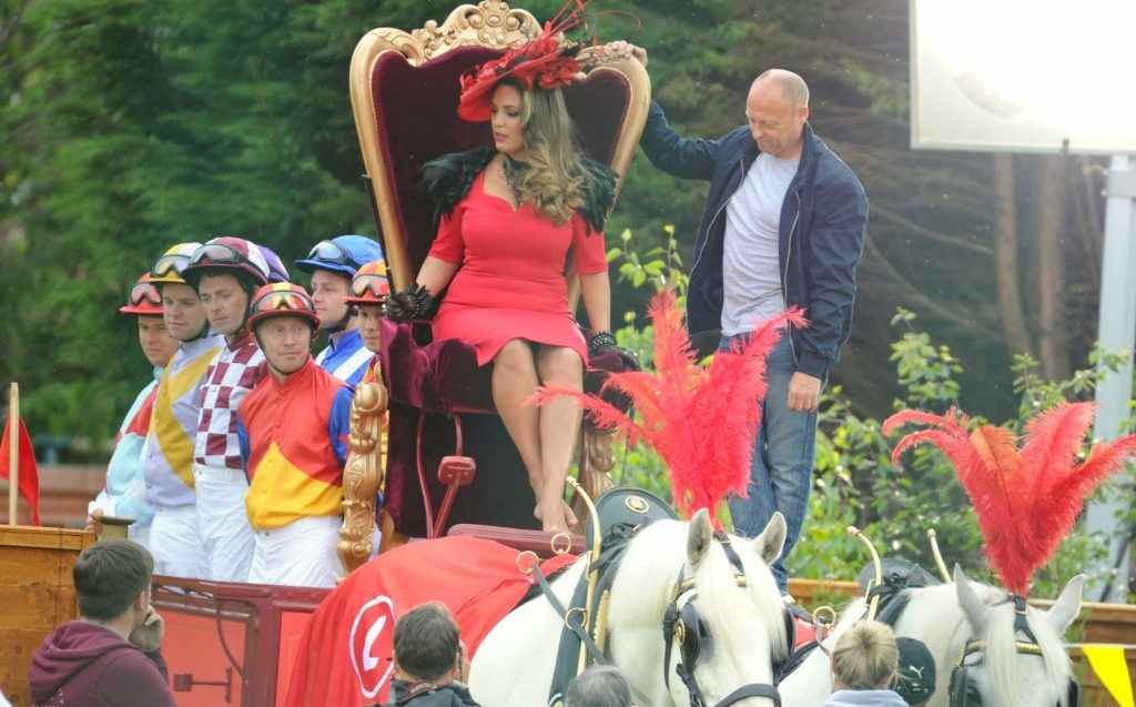 Sous la jupe de Kelly Brook à Liverpool