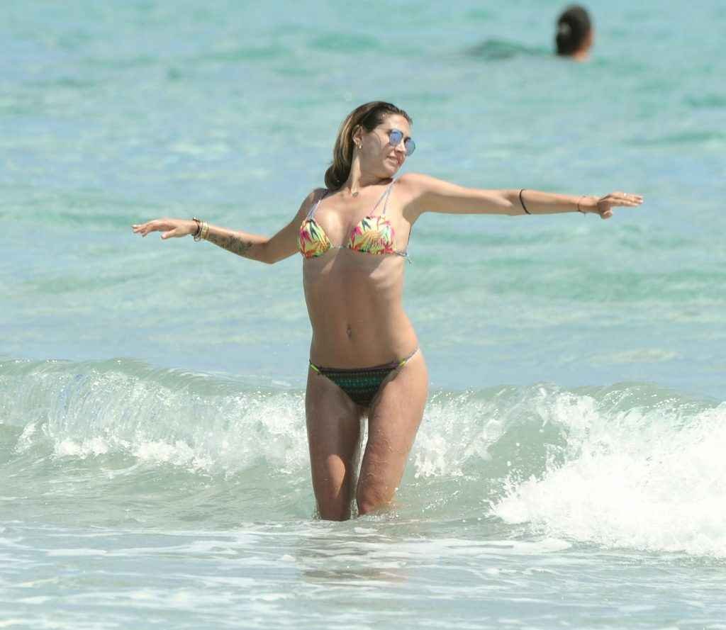 Melissa Satta en bikini à Ibiza