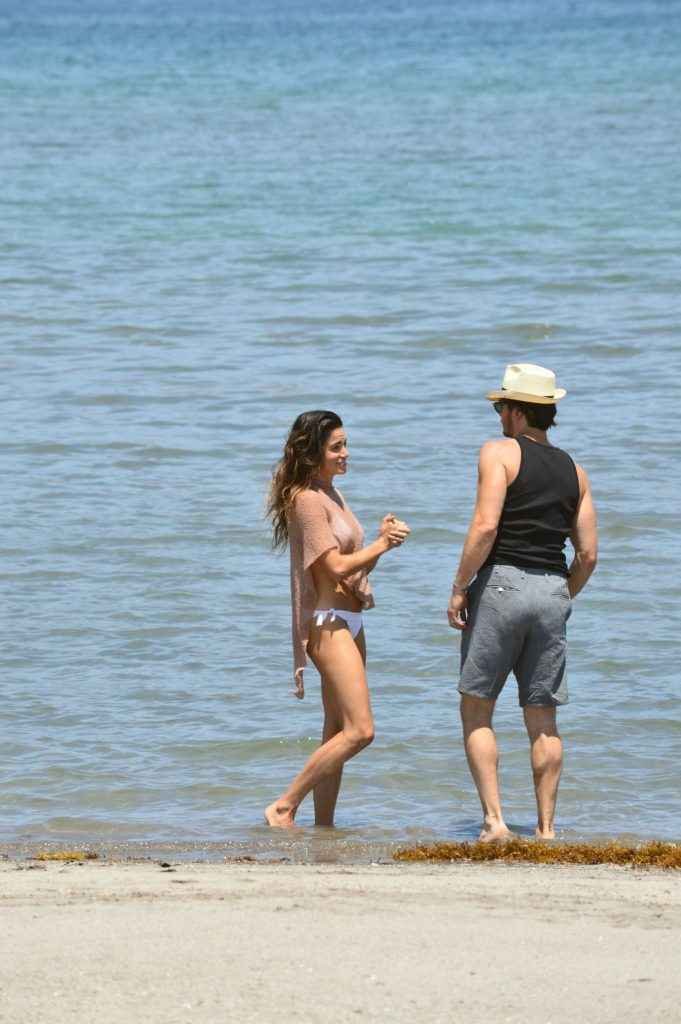 Nikki Reed en bikini au Mexique