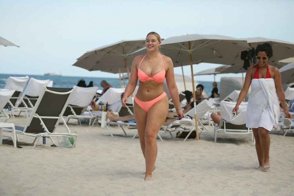 Iskra Lawrence en bikini à Miami