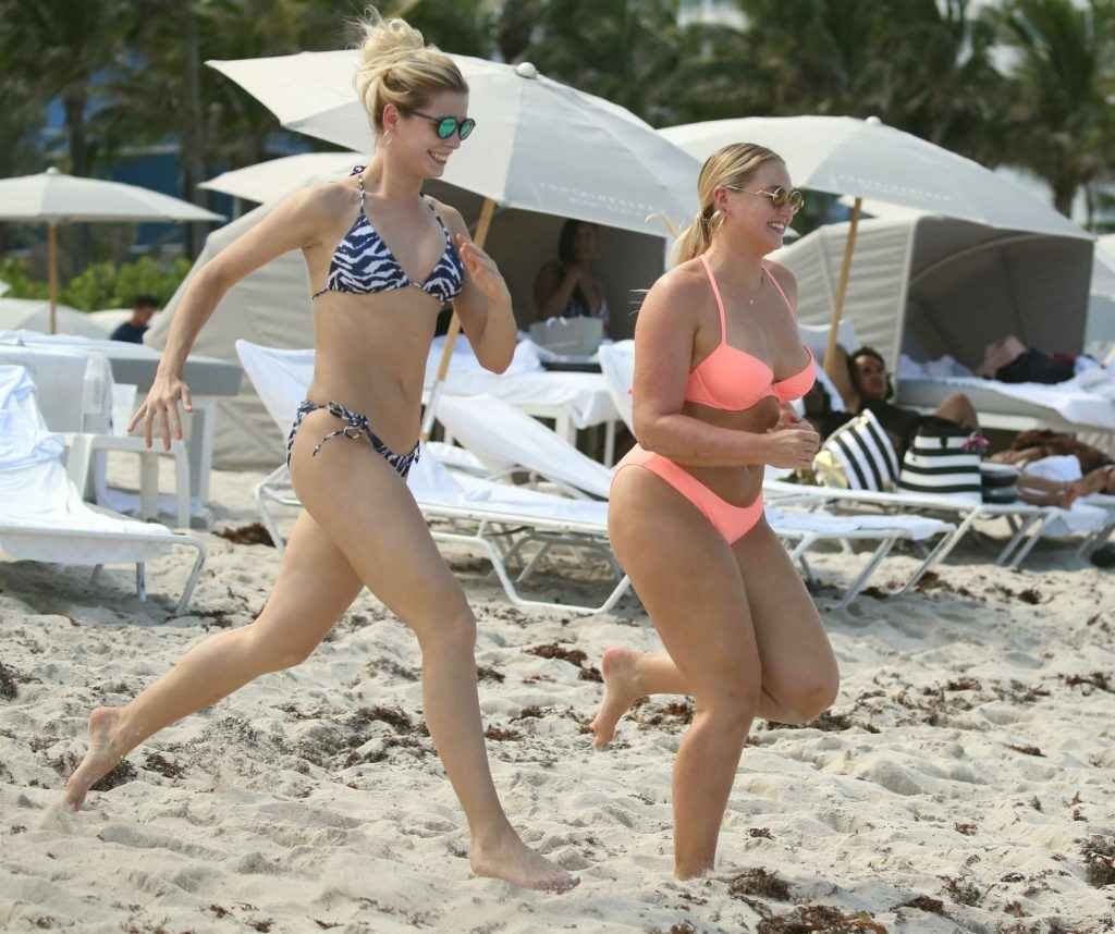 Iskra Lawrence en bikini à Miami