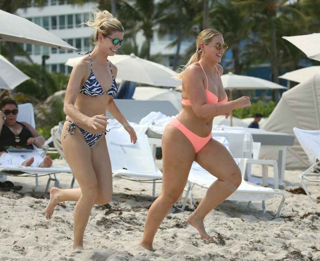 Iskra Lawrence en bikini à Miami