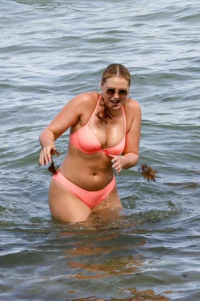 Iskra Lawrence en bikini à Miami