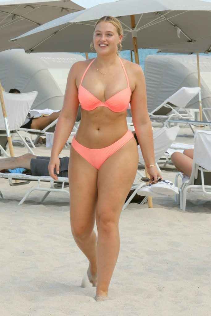 Iskra Lawrence en bikini à Miami