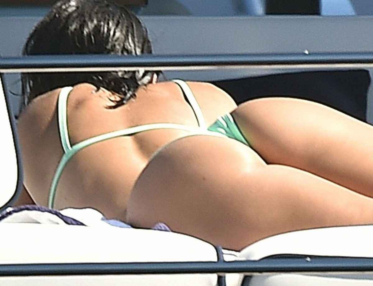 Kourtney Kardashian en bikini en Italie