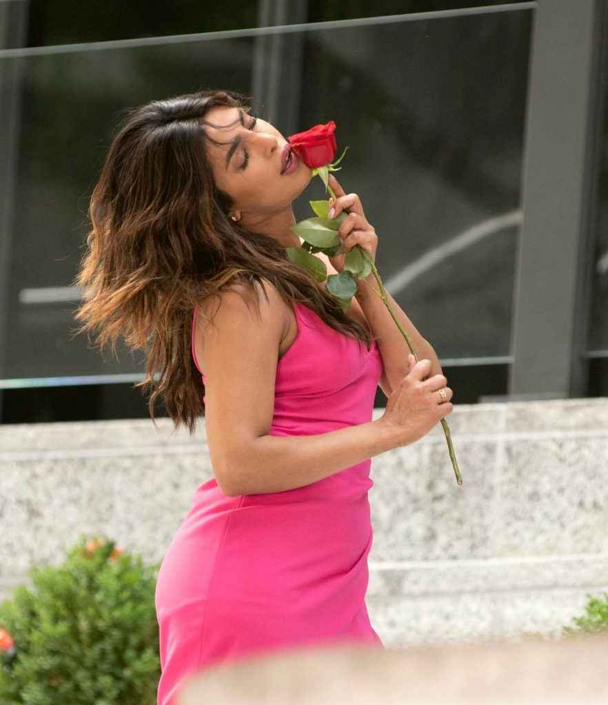 Priyanka Chopra ouvre le décolleté à New-York