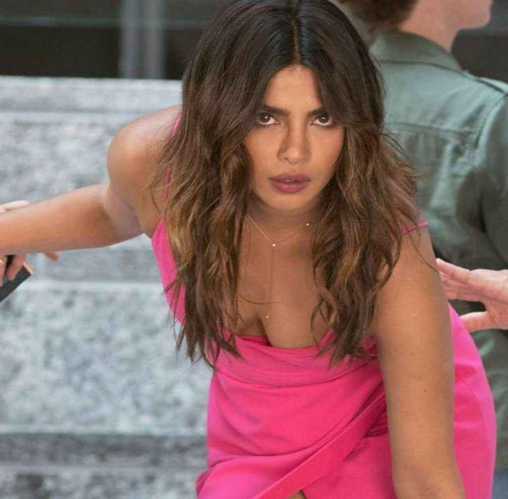 Priyanka Chopra ouvre le décolleté à New-York