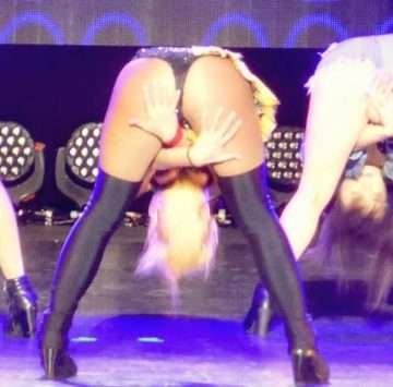 Britney Spears les fesses à l'air en concert à Scarborough