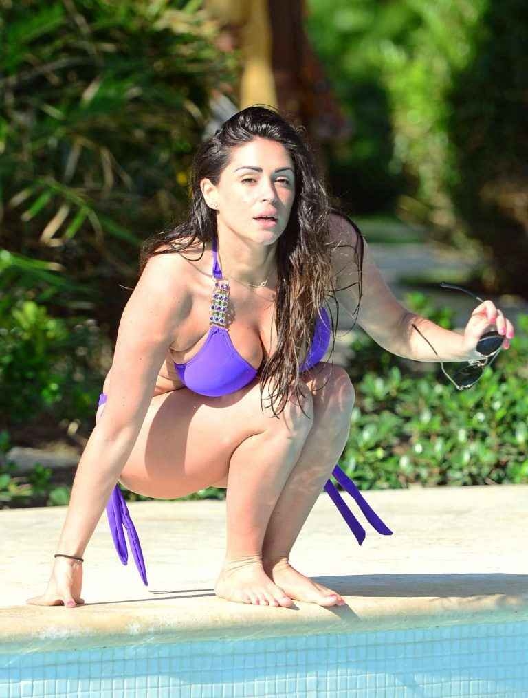 Casey Batchelor en bikini à la Républiue Dominicaine