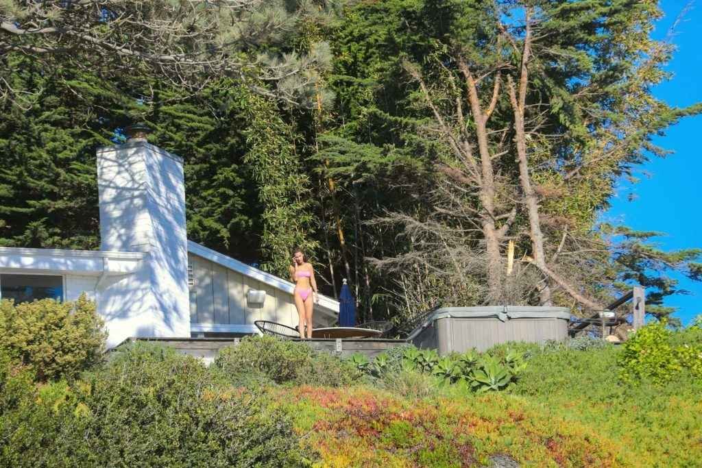 Bella Hadid en bikini à Malibu