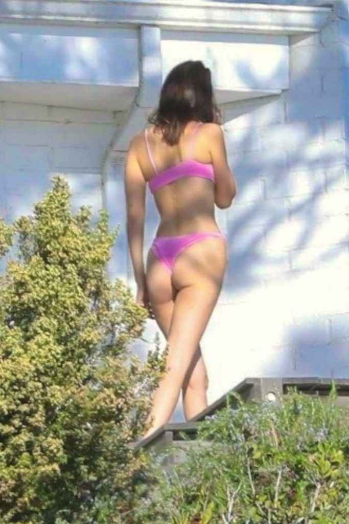 Bella Hadid en bikini à Malibu