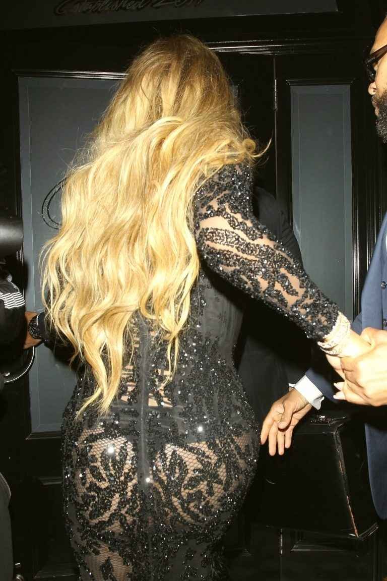 Mariah Carey les fesses à l’air et le décolleté ouvert