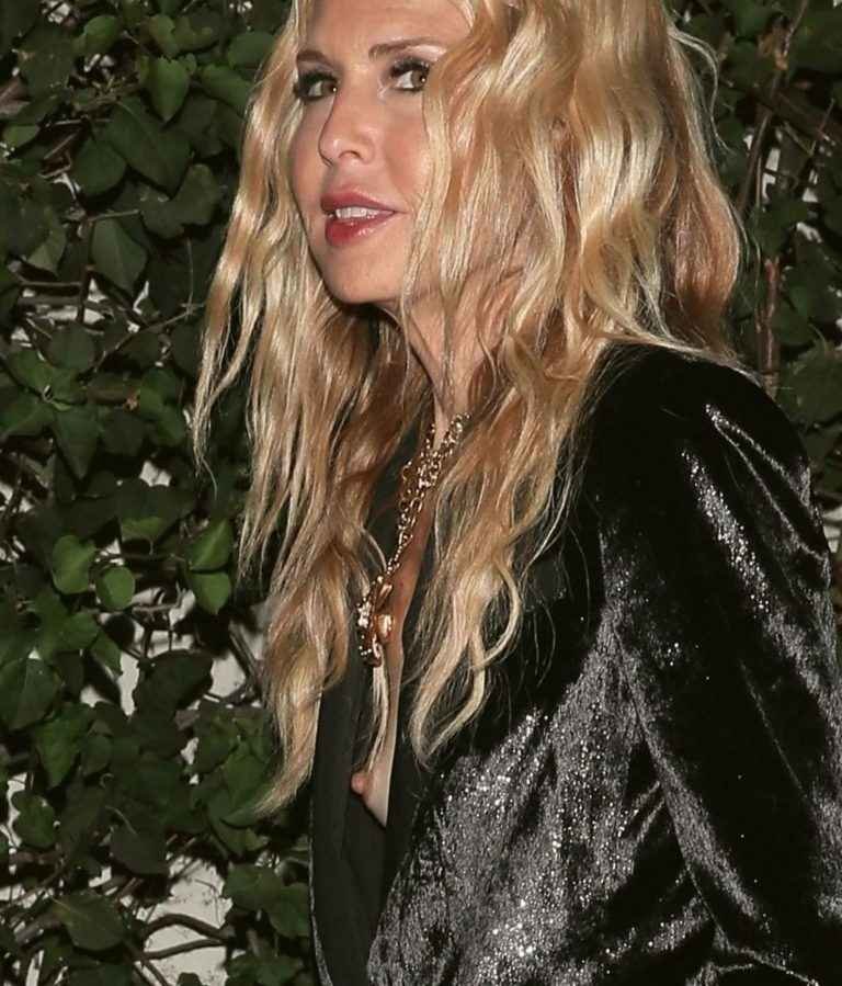 Oups, Rachel Zoe exhibe un sein nu