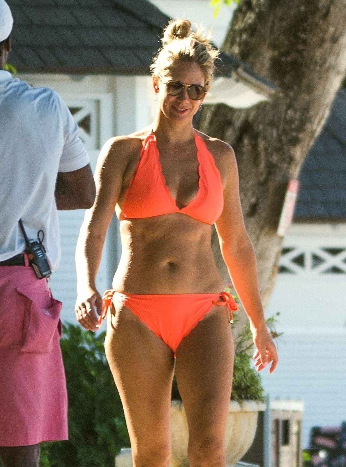 Chanelle McCoy en bikini à La Barbade