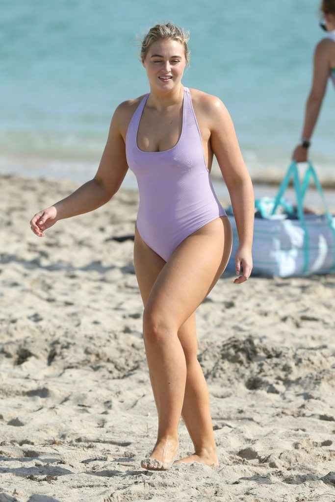 Iskra Lawrence en maillot de bain et bikini à Miami