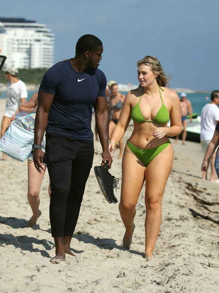 Iskra Lawrence en maillot de bain et bikini à Miami