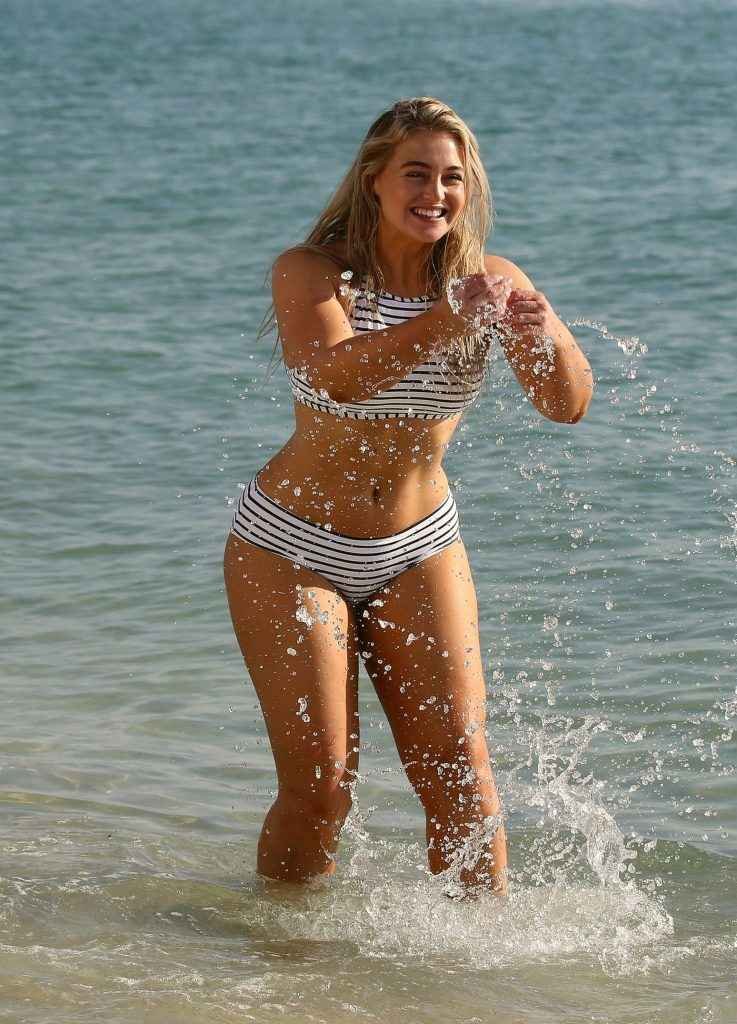 Iskra Lawrence en maillot de bain et bikini à Miami