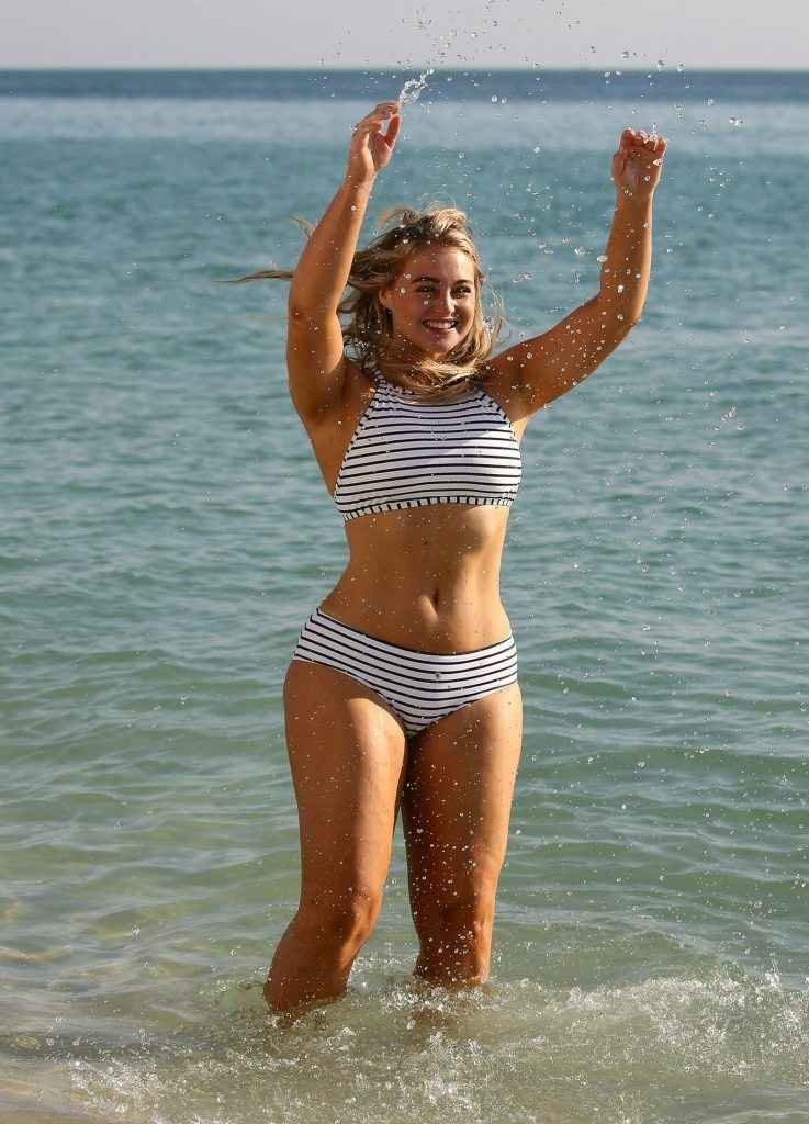 Iskra Lawrence en maillot de bain et bikini à Miami