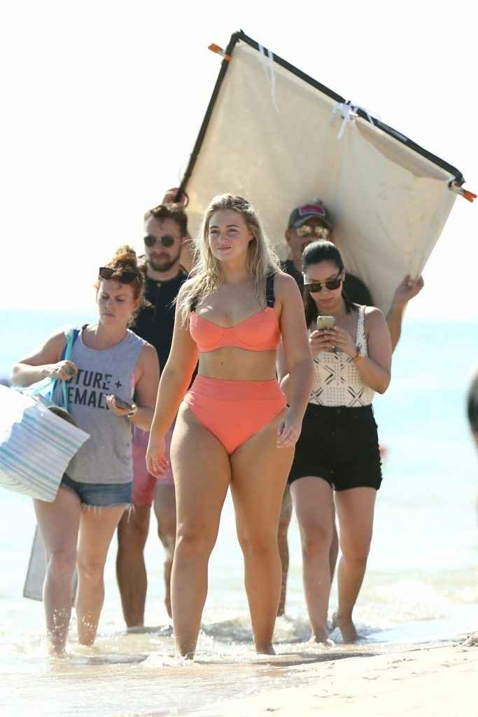 Iskra Lawrence en maillot de bain et bikini à Miami